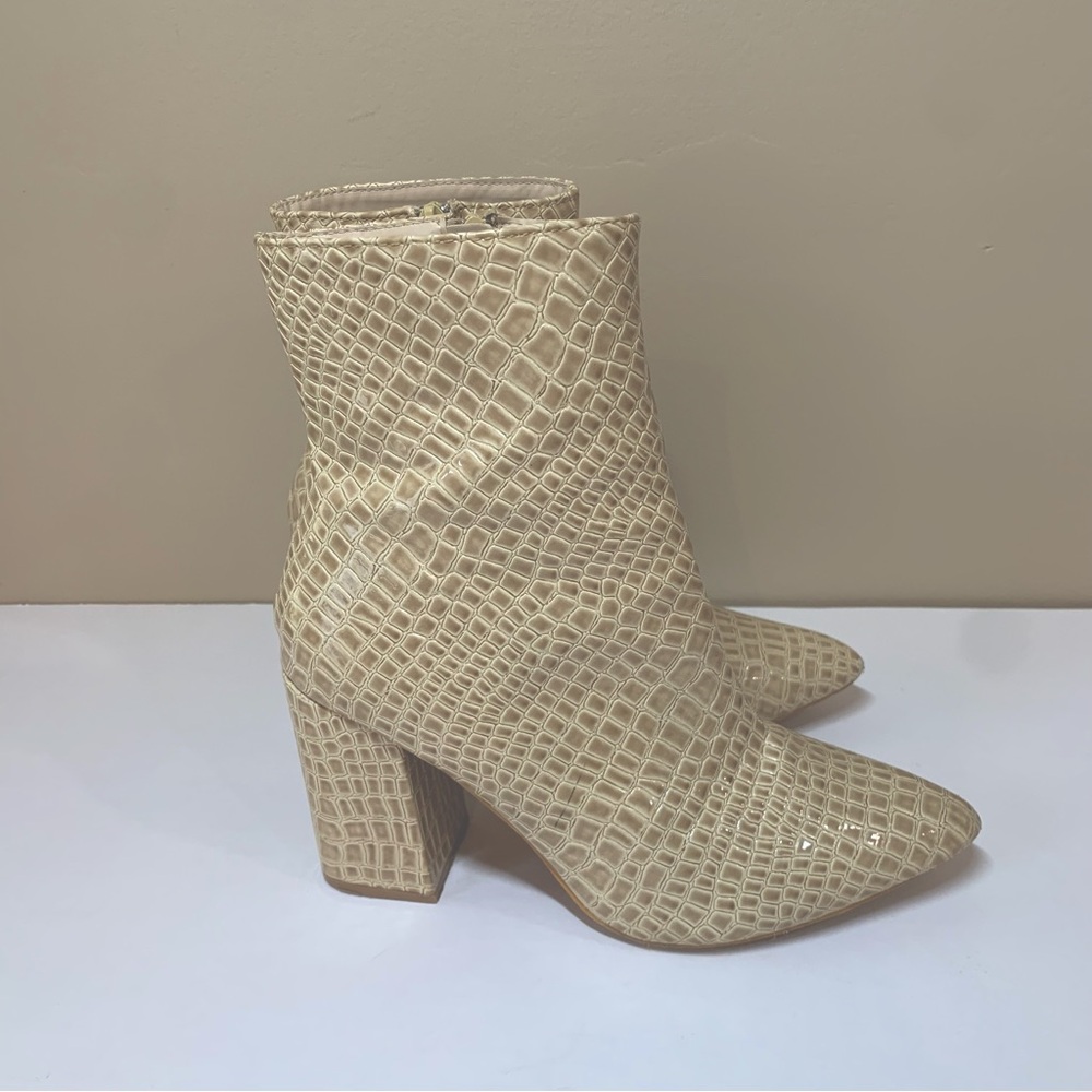 Boohoo Tan Faux Croc Patent Pointed Toe Block Heel Tall Shaft Ankle Boots, 6